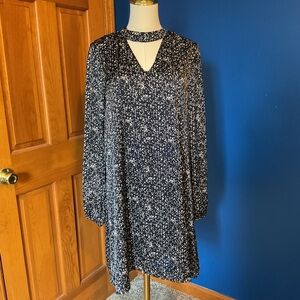 Collections by Bobeau Navy/Tan Tunic Lined Dress. Choker Neck. Size Medium